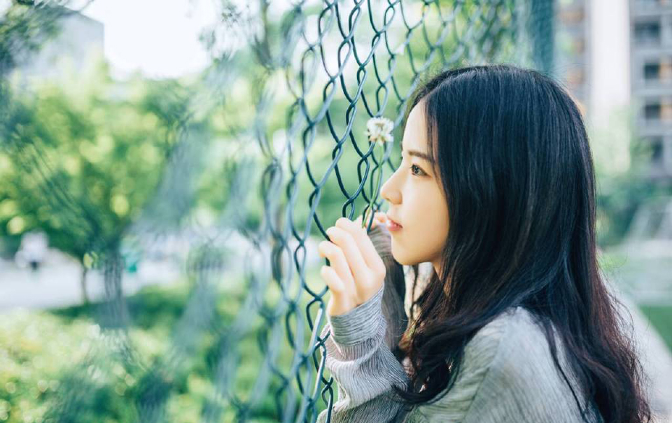 “报~”